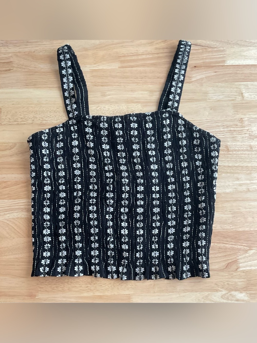 NWT American Eagle Outfitters- Black and White Striped Floral Crop Tank